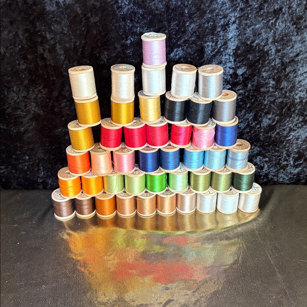 Silk Thread Vintage Collection 46 Spools
Color Varies